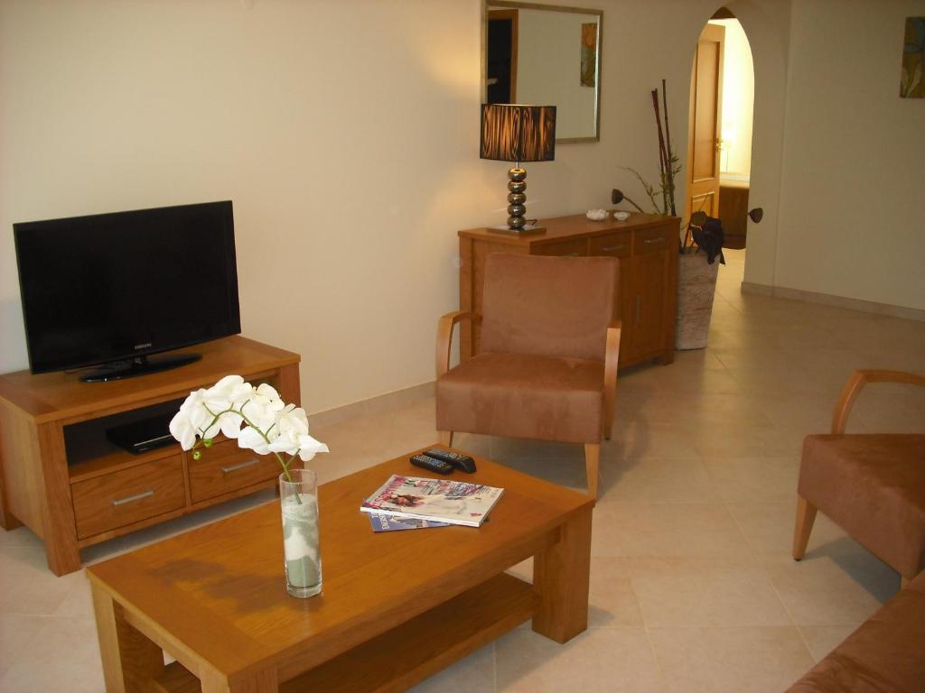 Oasis Parque Country Club Hotel Портиман Стая снимка