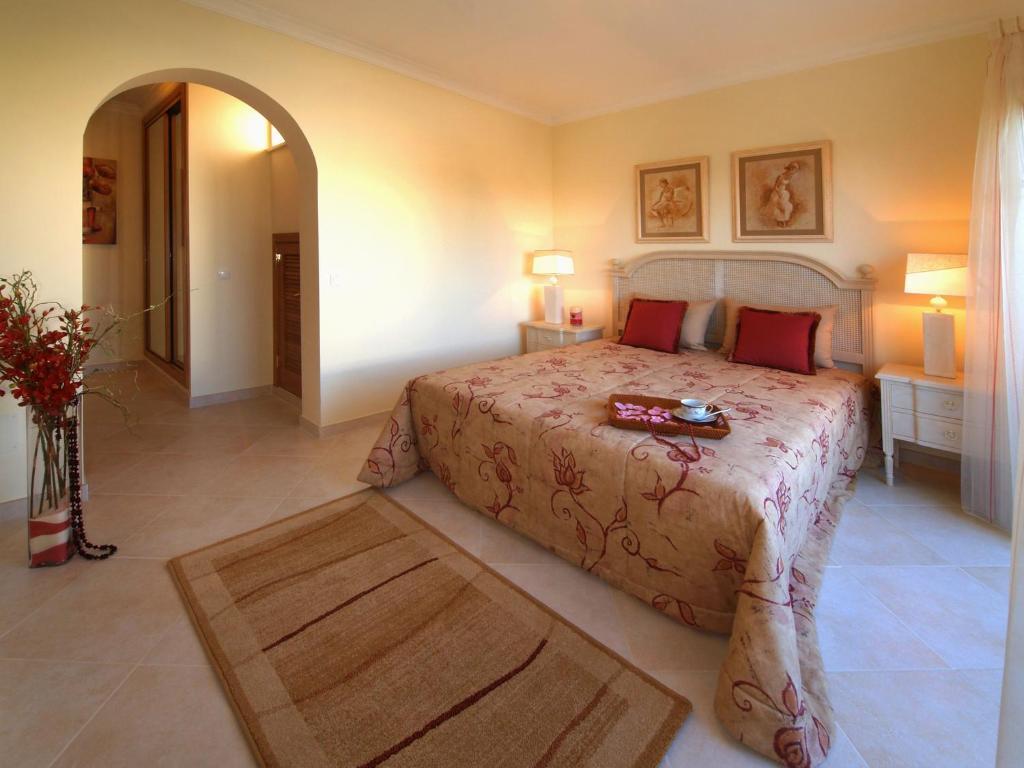 Oasis Parque Country Club Hotel Портиман Стая снимка